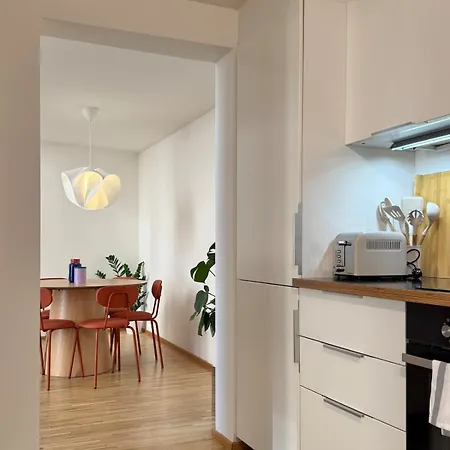 Apartmán Design In The Center Great For Friends And Family *