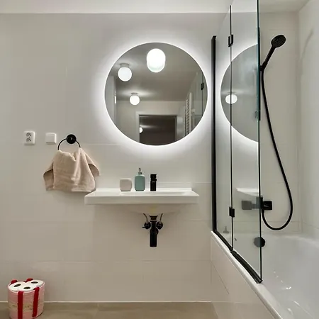 아파트 Design In The Center Great For Friends And Family *